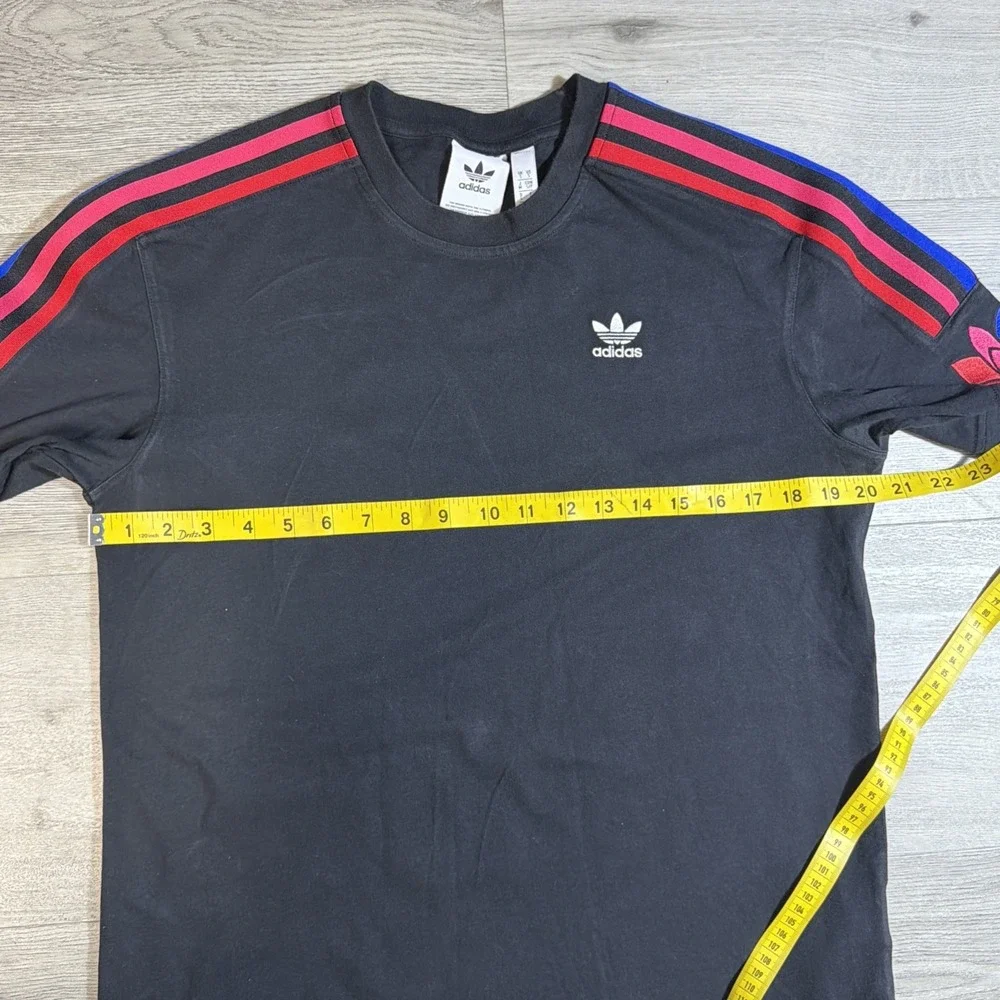 Adidas Originals Trefoil Tee Small Black‎ 3 Stripe Sleeve Logo